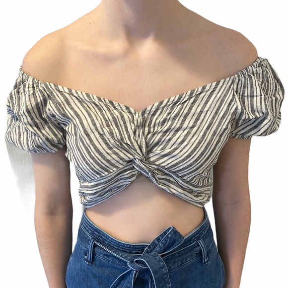 NWT Crop Ruffled Off The Shoulder Top - Picture 3 of 9
